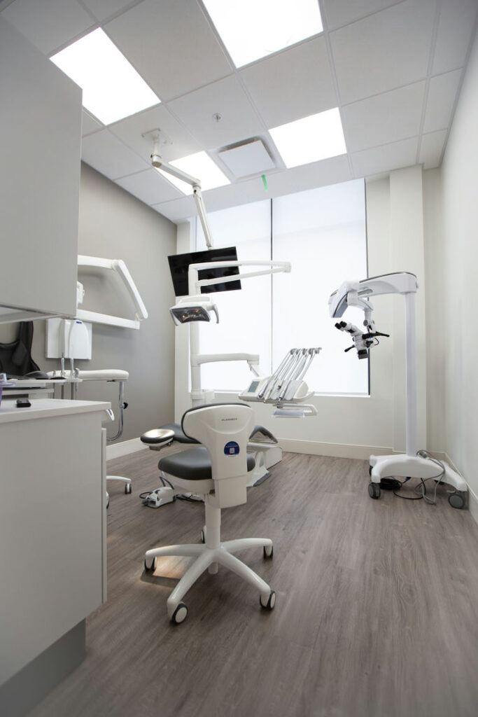 dental implant dentist toronto